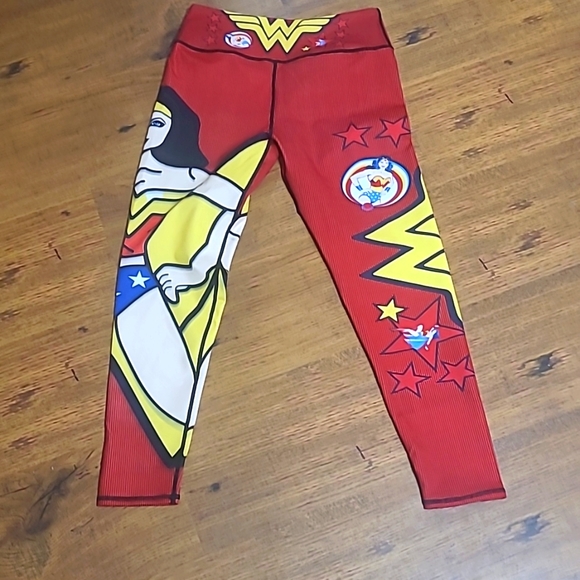 Source Unknown Pants - Wonder Woman leggings Small